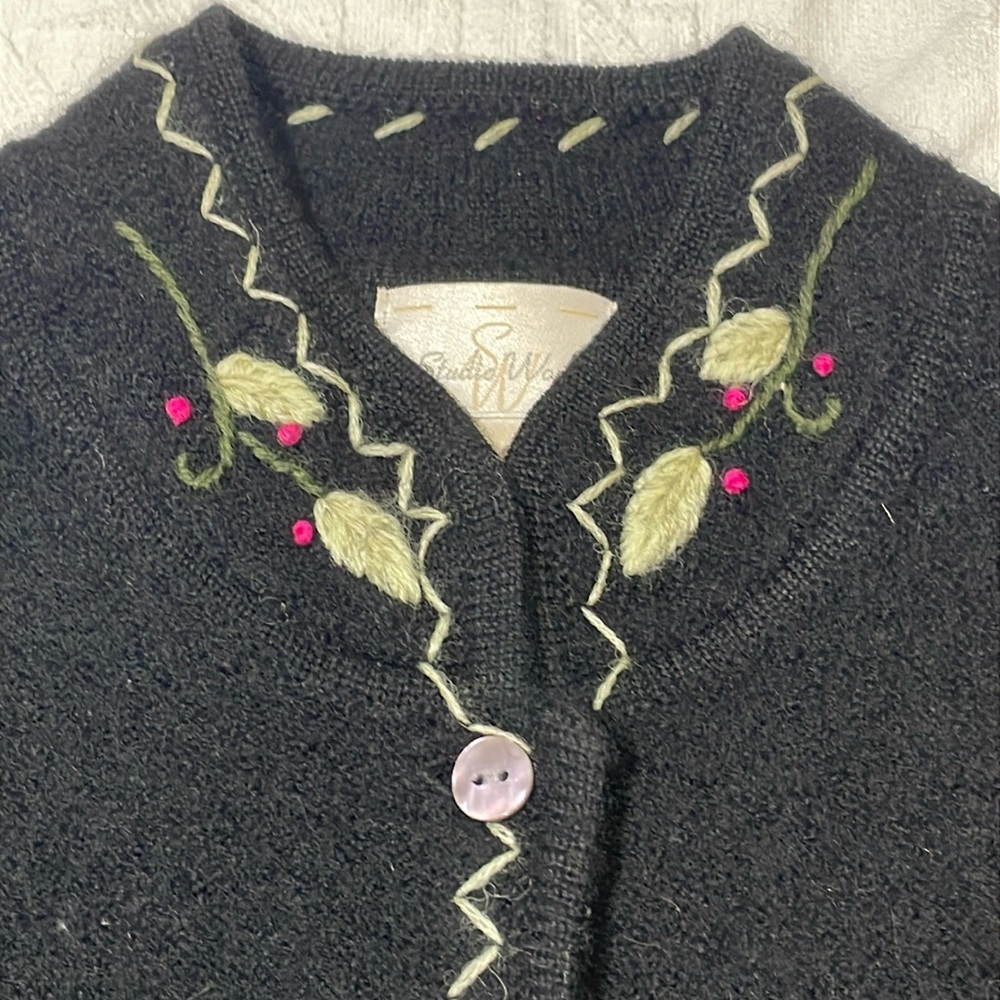 Stunning Wool Embroidered Floral Sweater Jacket Coat Cardigan Overlay SizeMedium - Picture 11 of 16